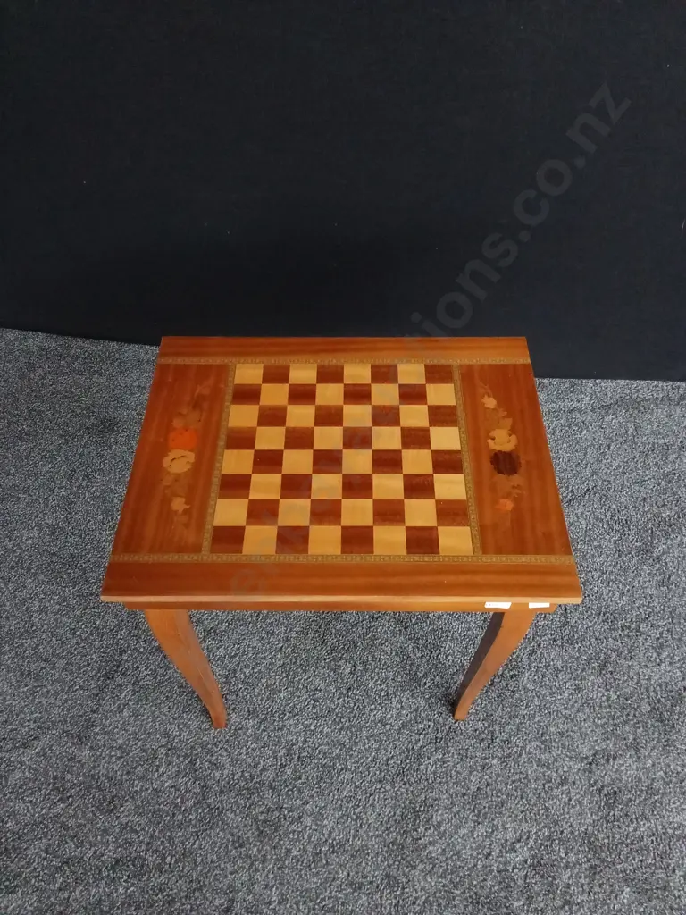 VINTAGE ITALIAN INLAY GAME TABLE H 50CM X 45CM W Image 1++