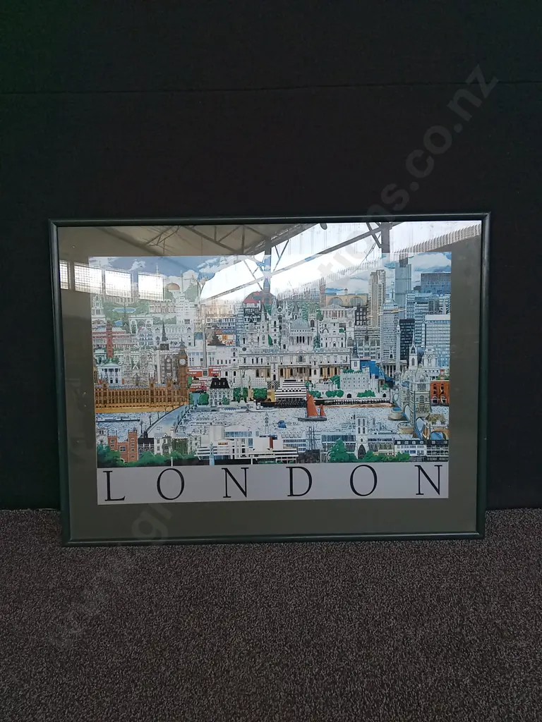LARGE LONDON FRAMED PRINT Image 1++