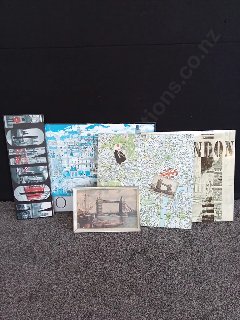 5 PIECES LONDON ART/MEMORABILIA Image 1++