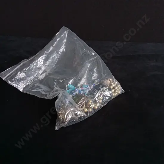 MIXED BAG OF COSTUME JEWELLERY