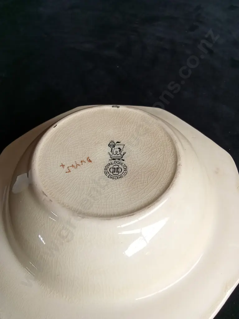 VINTAGE 1920S ROYAL DOULTON DISHES AND ALFRID MEAKIN SOUP BOWL Image 1++