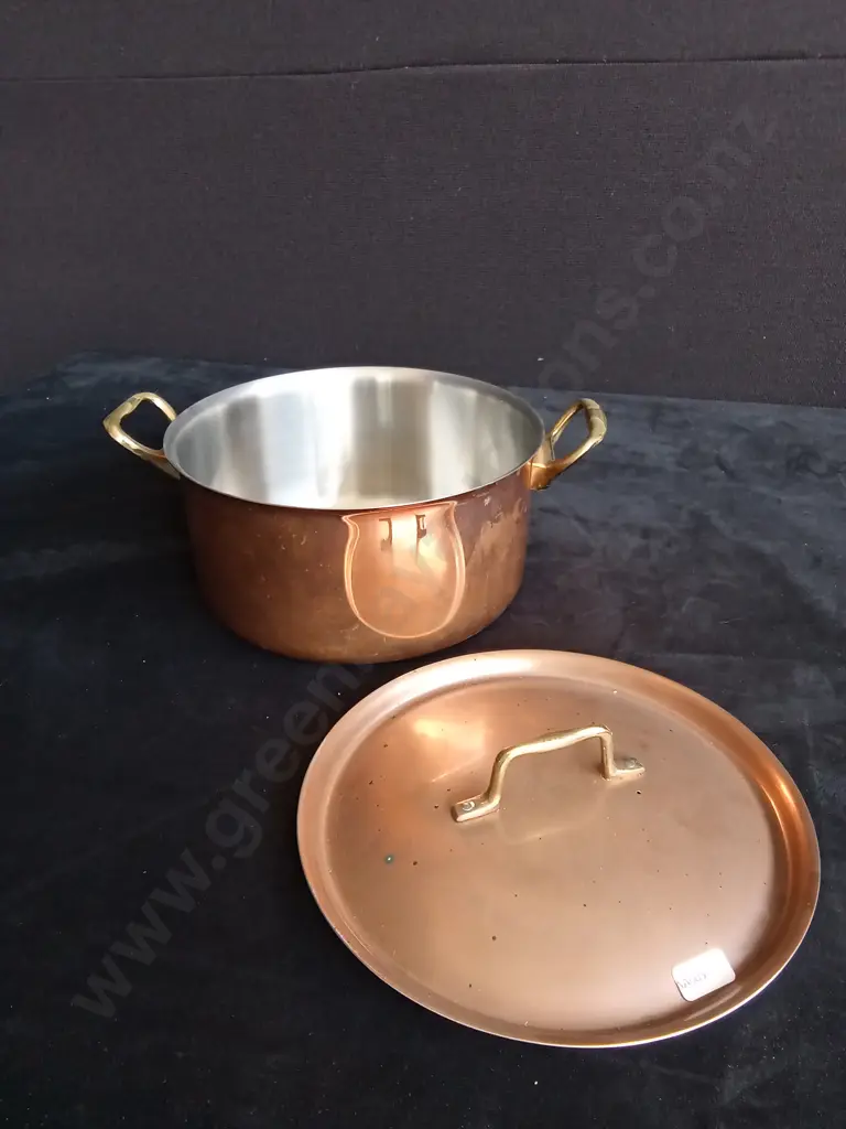 VINTAGE COPPER POT WITH LID Image 1++