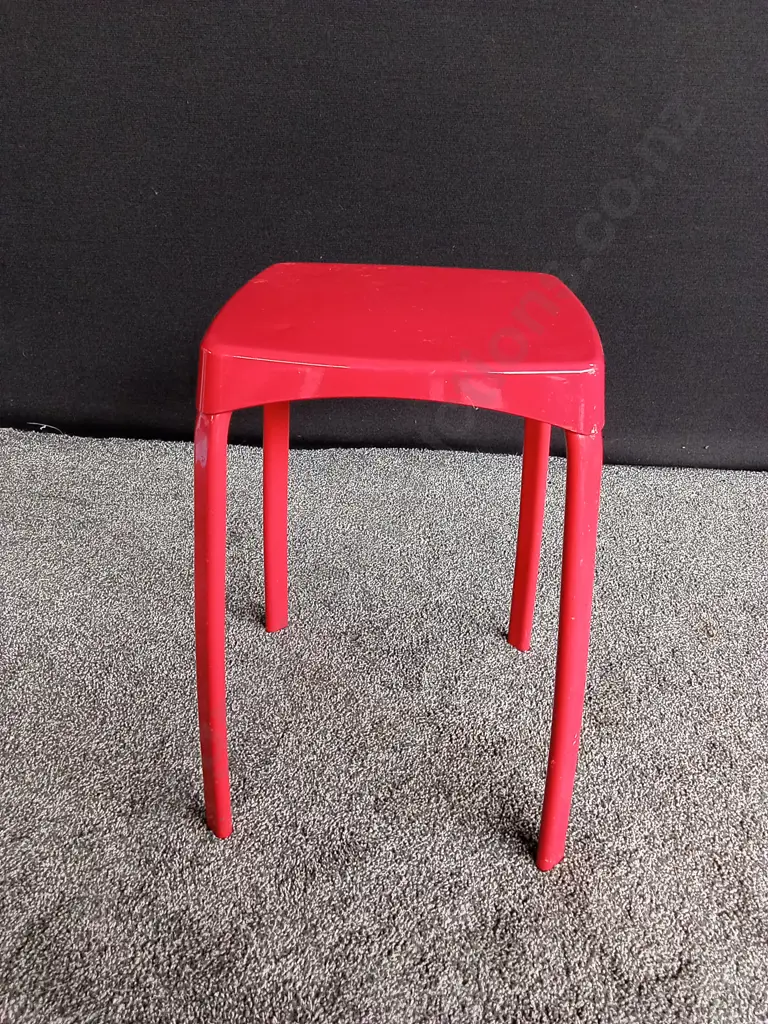 RED STOOL Image 1++