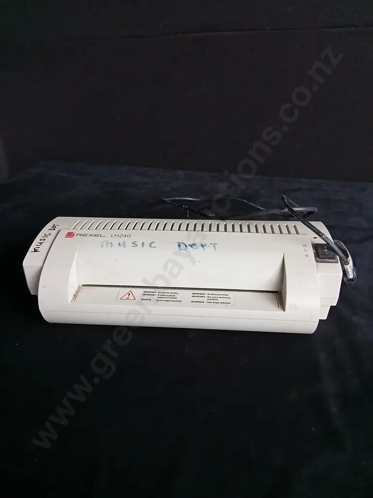 ACCO REXEL LAMINATOR Image 1++