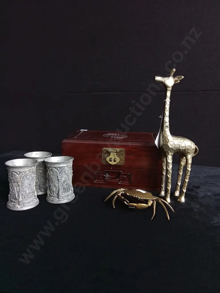 6 PIECES MIX OF HOME DECOR Image 1++