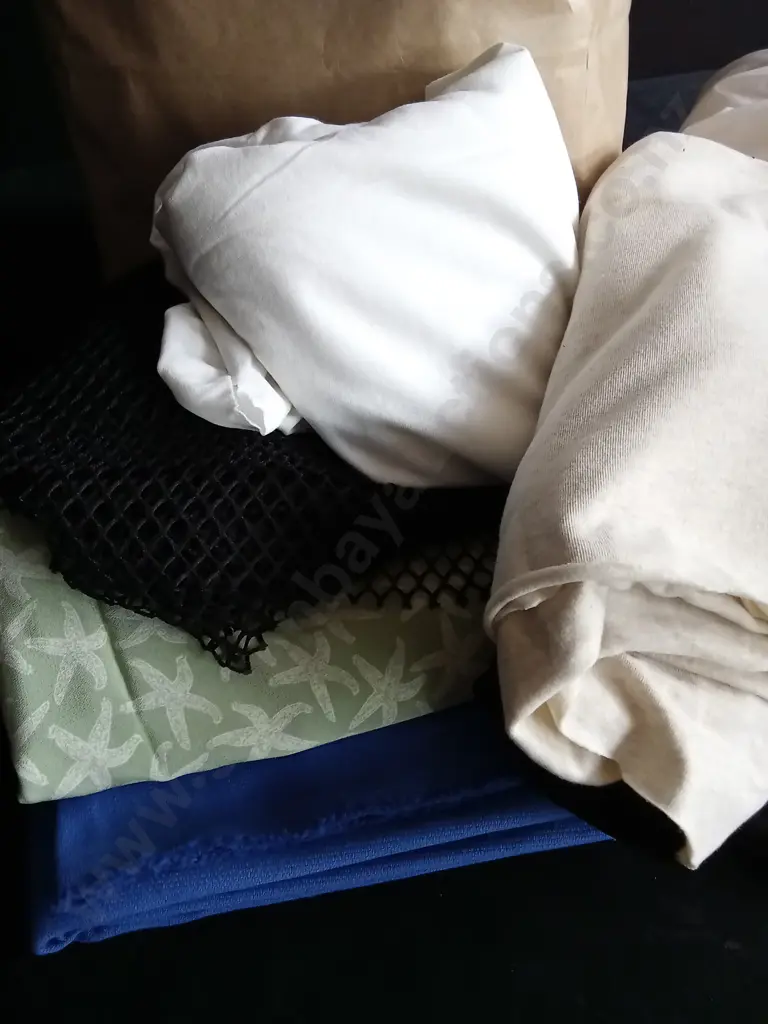 BAG OF FABRICS/MATERIALS Image 1++