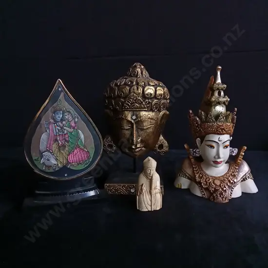 4 PIECES CULTURAL DECOR