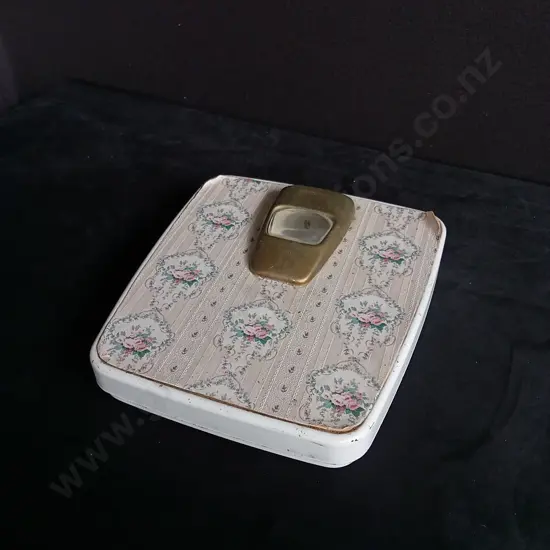 VINTAGE SCALE, WORKING