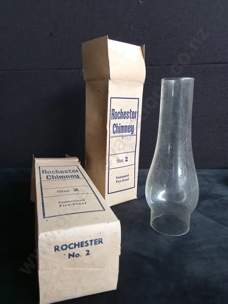 2 PIECES ROCHESTER CHIMNEY Image 1++