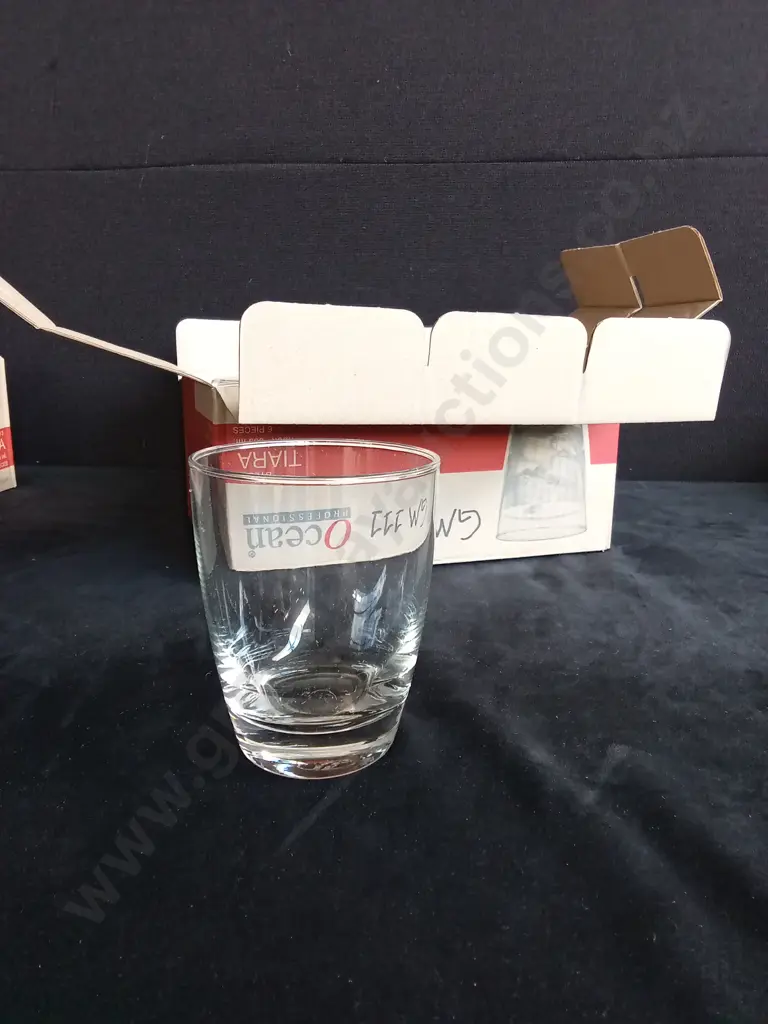 BRAND NEW BOX OF SIX GLASSES Image 1++