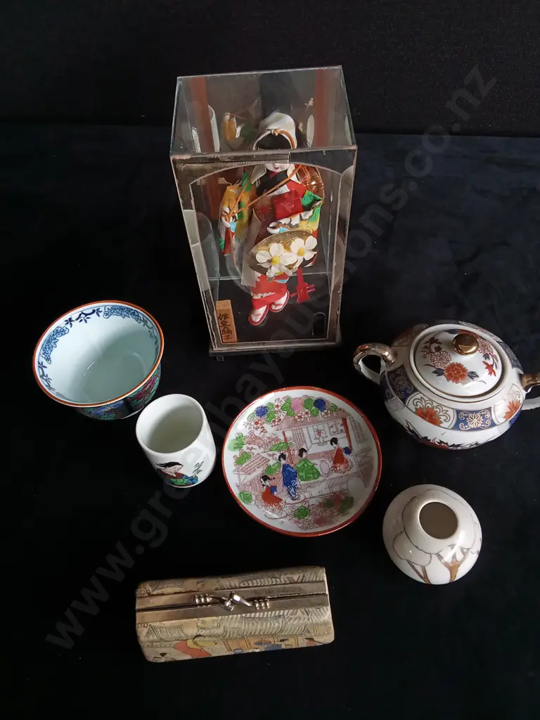 7 PIECES VINTAGE JAPANESE ITEMS Image 1++
