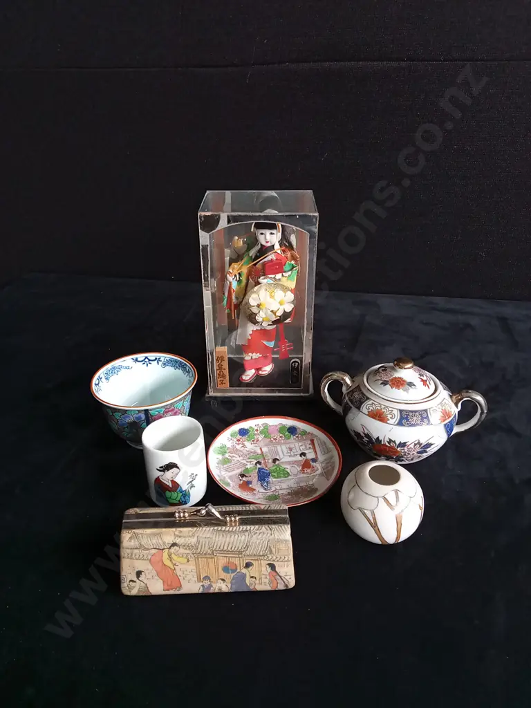 7 PIECES VINTAGE JAPANESE ITEMS Image 1++