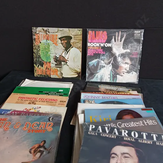 VINTAGE VINYL COLLECTION