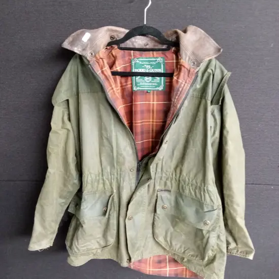 RODD & GUNN OUTDOOR CLASSICS JACKET SIZE SMALL
