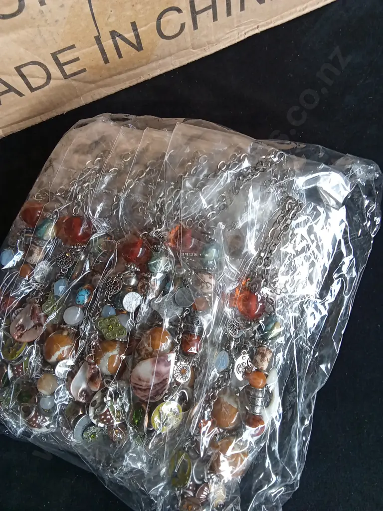 BULK BOX OF BEADED JEWELRY Image 1++