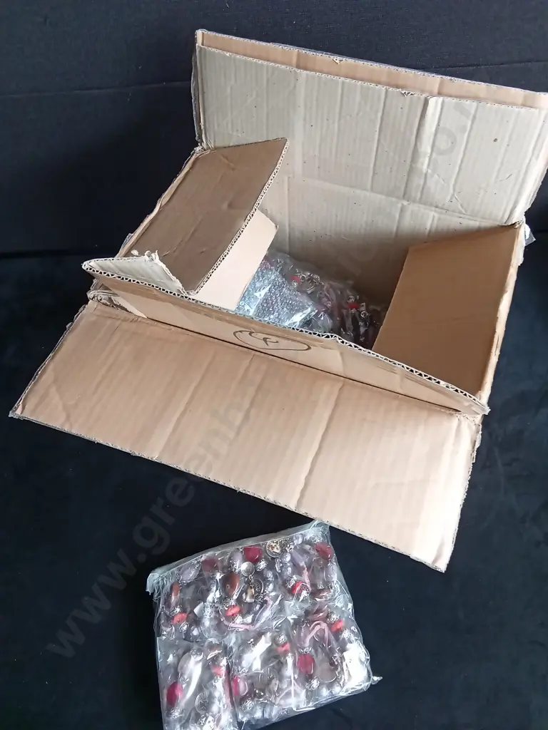 BULK BOX OF BEAD BRACELETS Image 1++