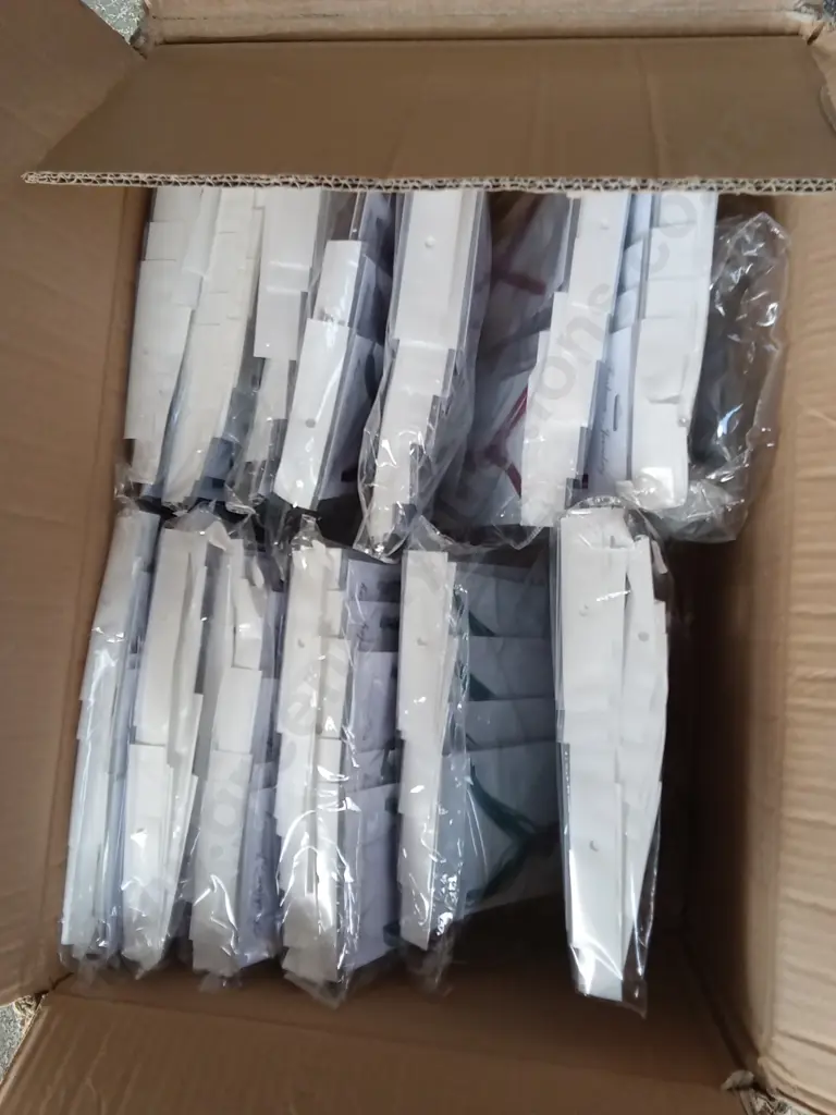 BULK BOX OF NECKLACES Image 1++