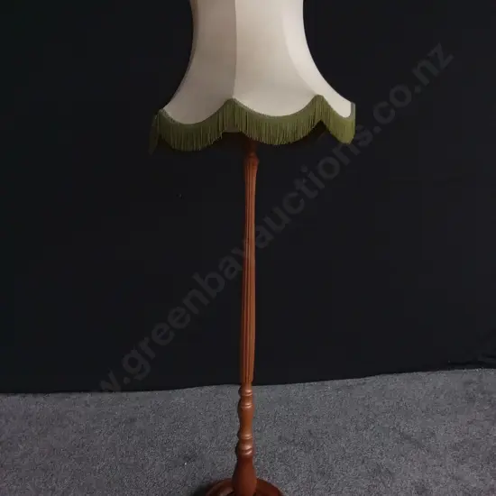 VINTAGE FLOOR LAMP WITH TASSELED LAMP SHADE H 1.8M