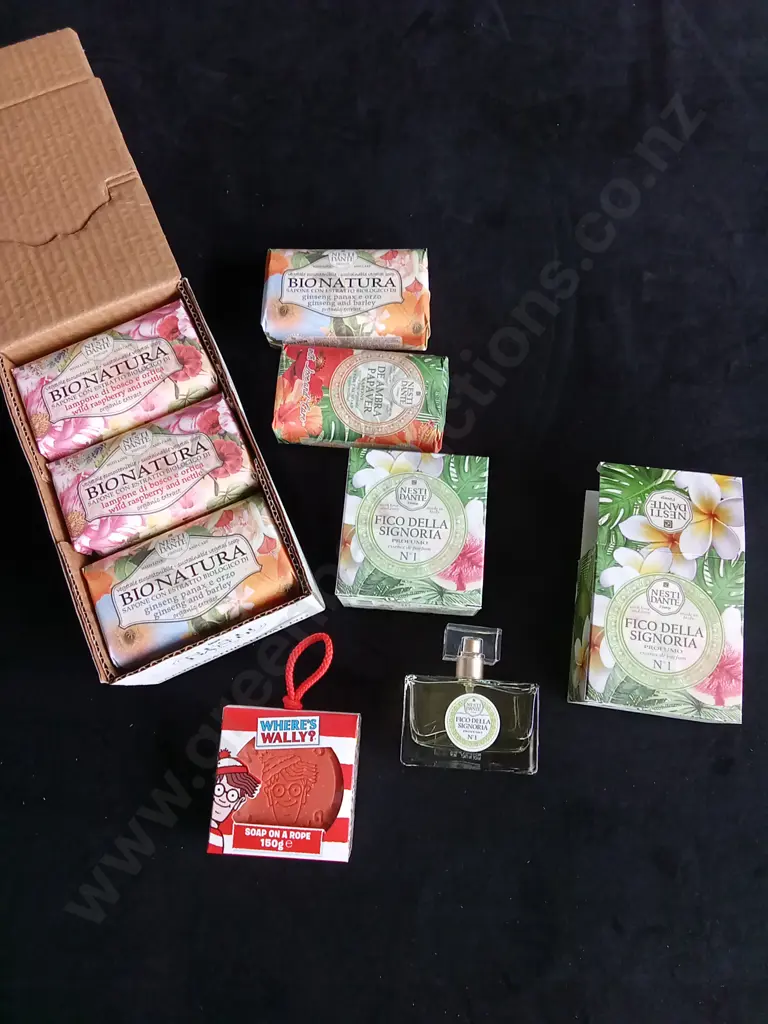 11 PIECES, SOAPS AND PERFUMES Image 1++