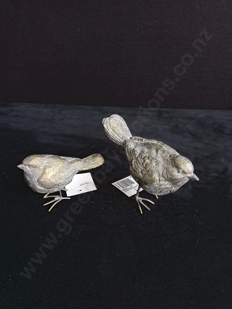 TAKASHO FIGURINES SPARROWS SET OF 2 TALLEST 10CM H BRAND NEW Image 1++