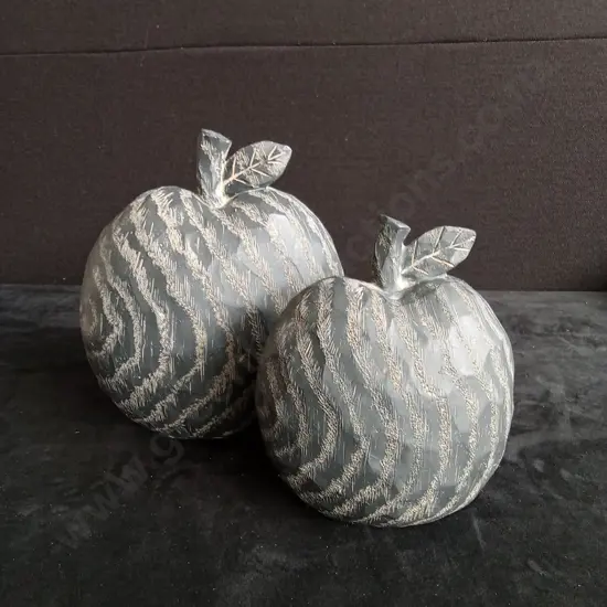 TAKASHO FIGURINE APPLES SET OF TWO TALLEST H 24CM BRAND NEW