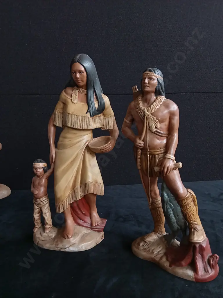 5 PIECES NATIVE INDIAN CERAMIC SCULPTURES Image 1++
