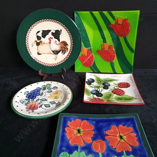 5 DECORATIVE AND PAINTED PLATES