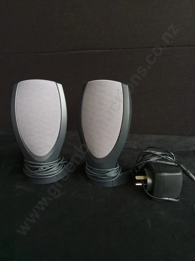 PAIR OF HARMAN KARDON COMPUTER SPEAKERS Image 1++