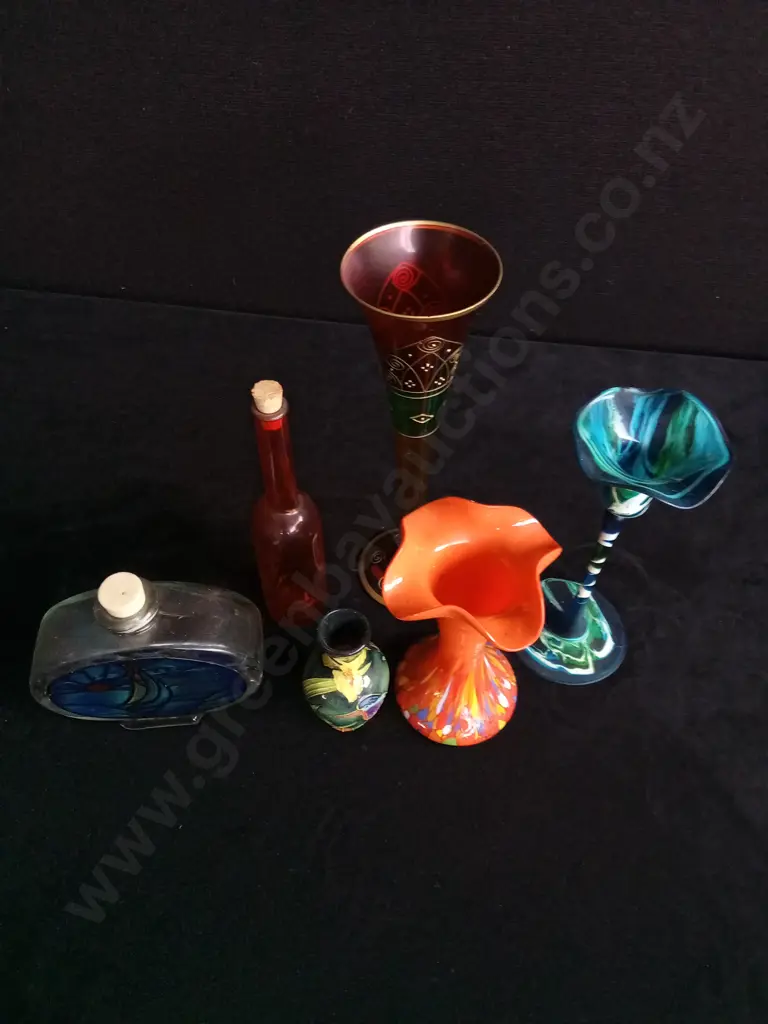 6 PIECES DECORATIVE VASES TALLEST H 24.5CM Image 1++