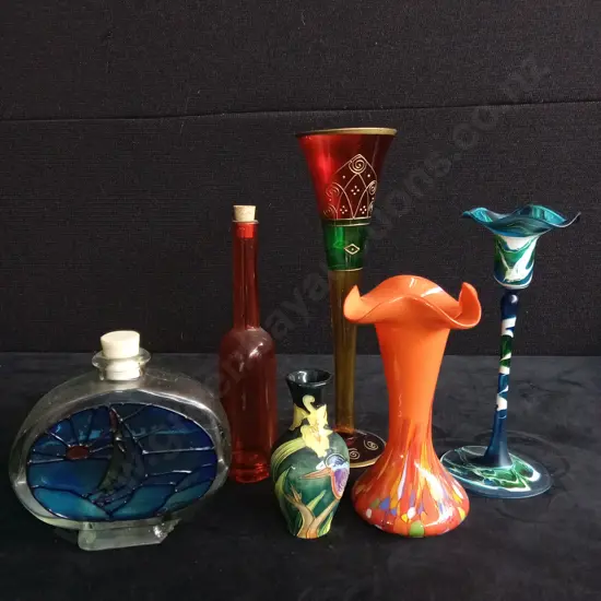 6 PIECES DECORATIVE VASES TALLEST H 24.5CM