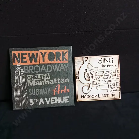 2 PIECES WALL DECOR/ART