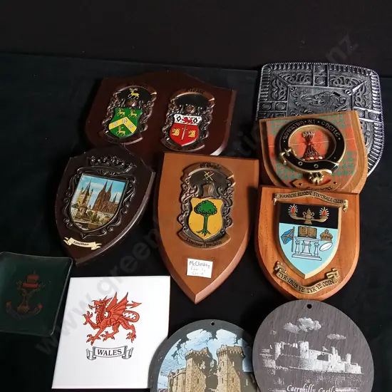 10 PIECES HERALDIC SHIELDS, CRESTS AND PLAQUES
