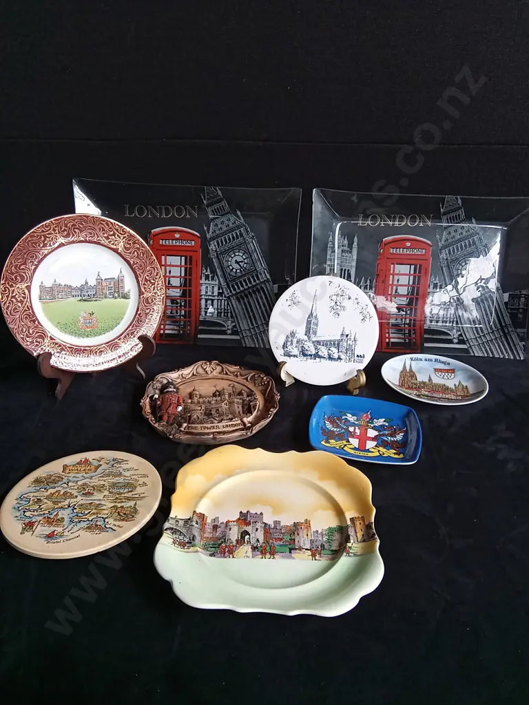 9 PIECE UK DECORATIVE PLATES AND MEMORABILIA Image 1++