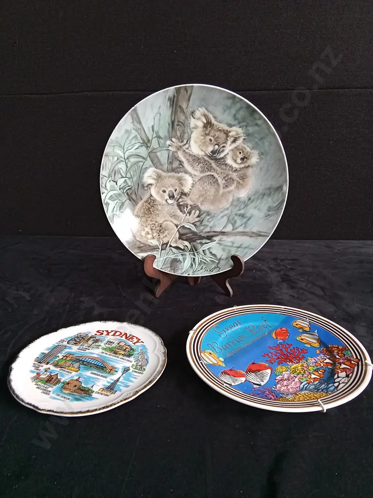3 DECORATIVE AUSTRALIA PLATES Image 1++