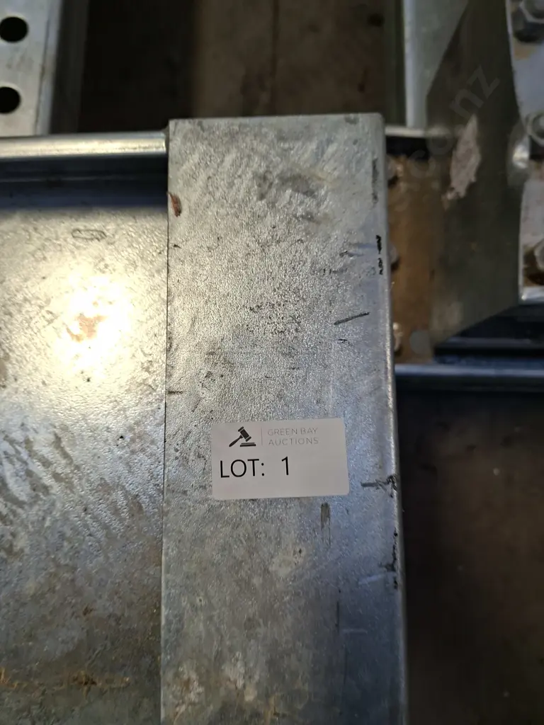 GALVANISED CANTILEVER RACKING COMPRISING 6 UPRIGHTS AT 5M HIGH PLUS PALLET OF BRACKETS BRACING ETC Image 1++