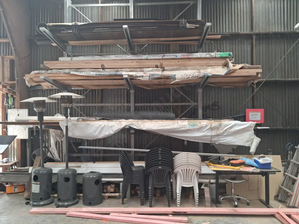 GALVANISED CANTILEVER RACKING COMPRISING 6 UPRIGHTS AT 5M HIGH PLUS PALLET OF BRACKETS BRACING ETC Image 1++