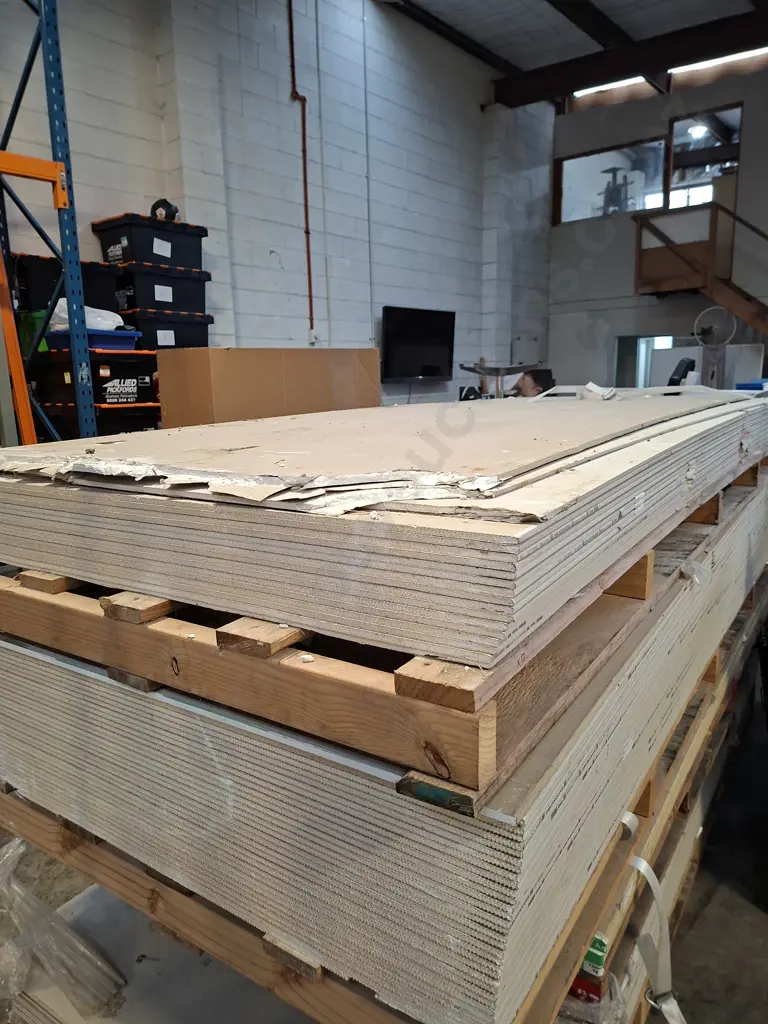16 SHEETS OF 3M X 1.2M X 10MM KNAUF PLASTER BOARD ON PALLET Image 1++