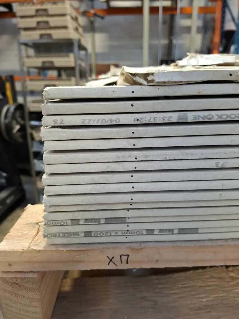 16 SHEETS OF 3M X 1.2M X 10MM KNAUF PLASTER BOARD ON PALLET Image 1++