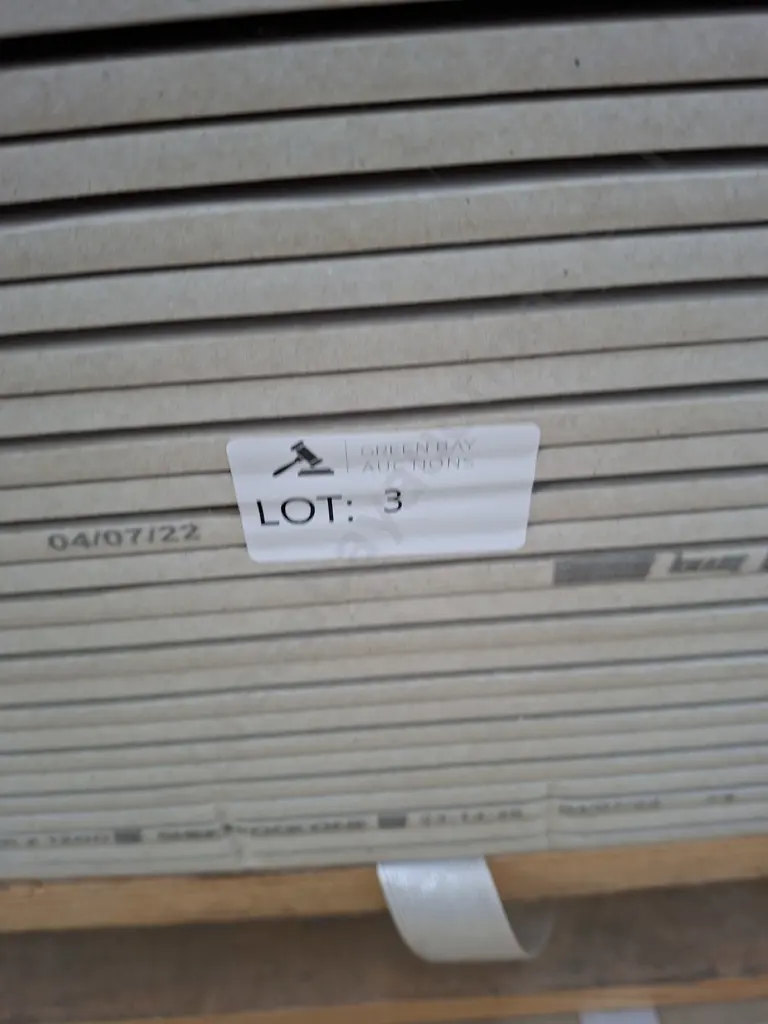 32 SHEETS OF 3M X 1.2M X 10MM KNAUF PLASTER BOARD ON PALLET Image 1++