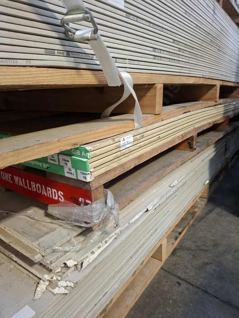 6 SHEETS OF GIB AQUALINE PLATERBOARD 2.7M X 1.2M X 13MM Image 1++