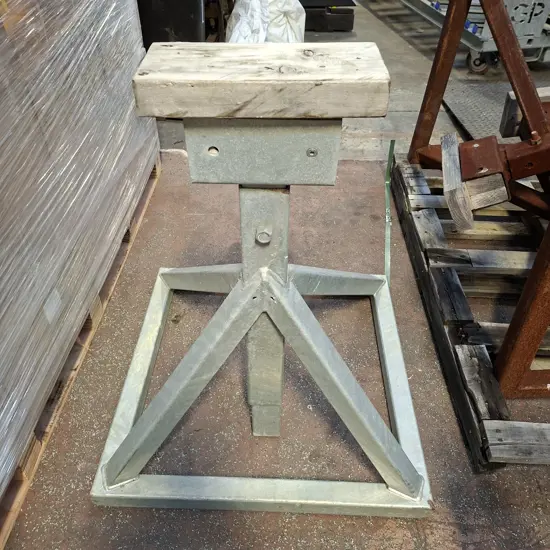 PALLET OF 8 GALVANISED HEIGHT ADJUSTABLE HEVY DUTY STANDS, BASE IS 700MM X 700MM AND HEIGHT ADJUSTABLE
