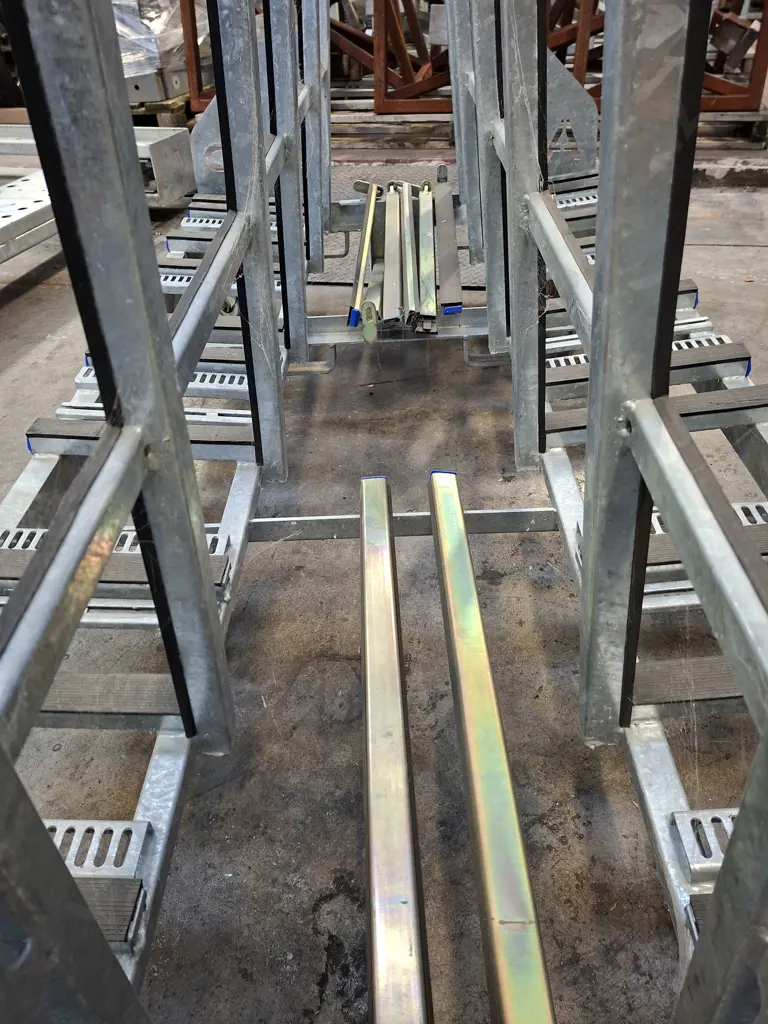 AGP BRANDED MOBILE GLAZING TROLLEY 2M X 1.08 . 2.25M HIGH WITH LOCK BARS INCLUDED Image 1++