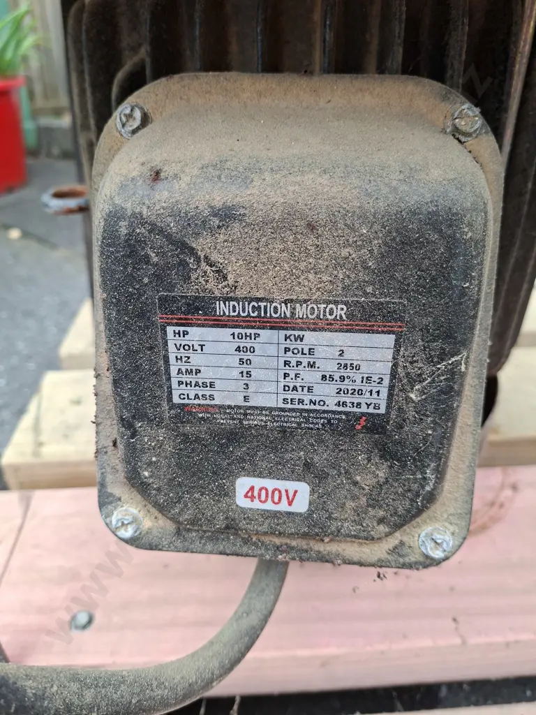 EXTRACTOR FAN SECTIONS ON PALLET WITH MOTOR ON SEPARATE PALLET UNTESTED Image 1++
