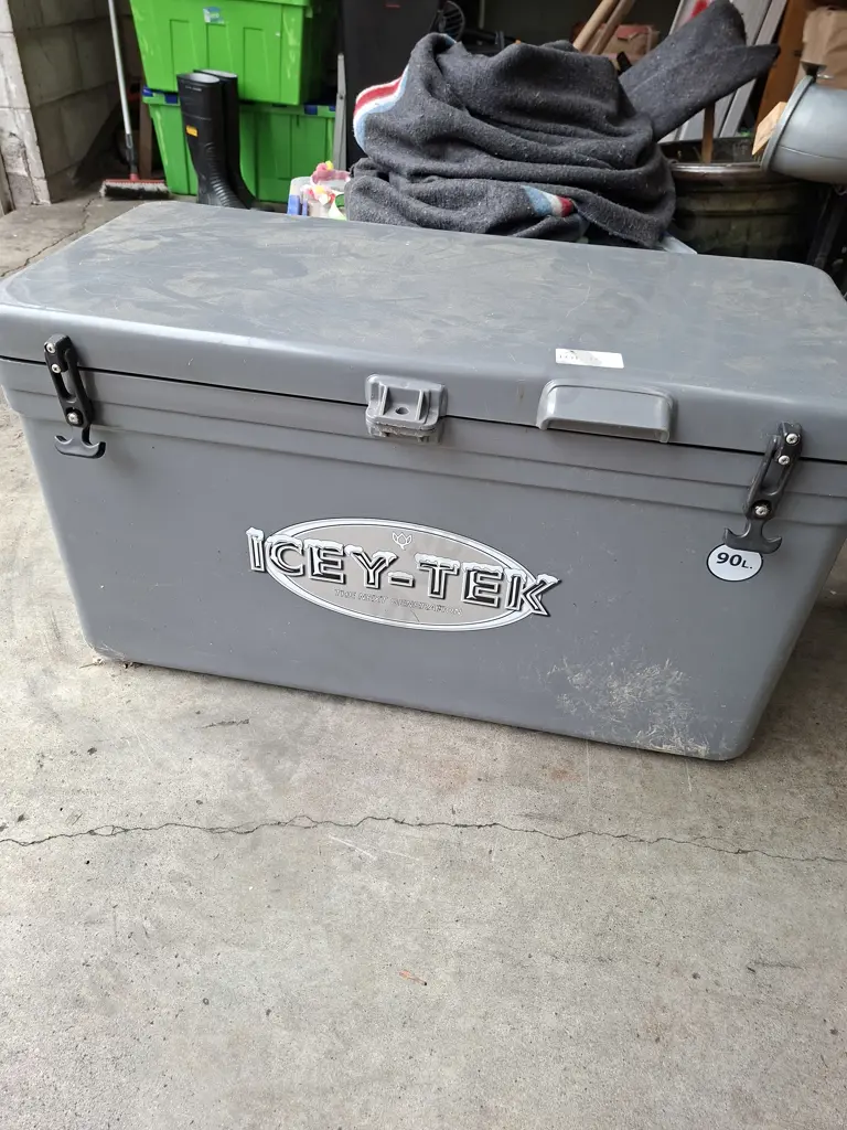 ICEY-TEK CHILLY BIN WITH CONTENTS OF PANTRY 90LITRE 85X47X48CM Image 1++