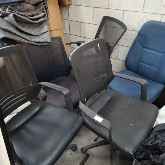 5 X VARIOUS STYLE GAS LIFT OFFICE CHAIRS