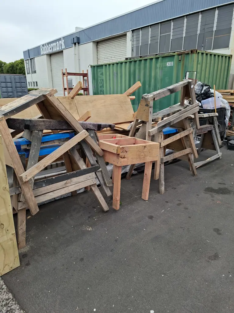 9 X WOODEN SAW HORSES VARIOUS SIZES Image 1++