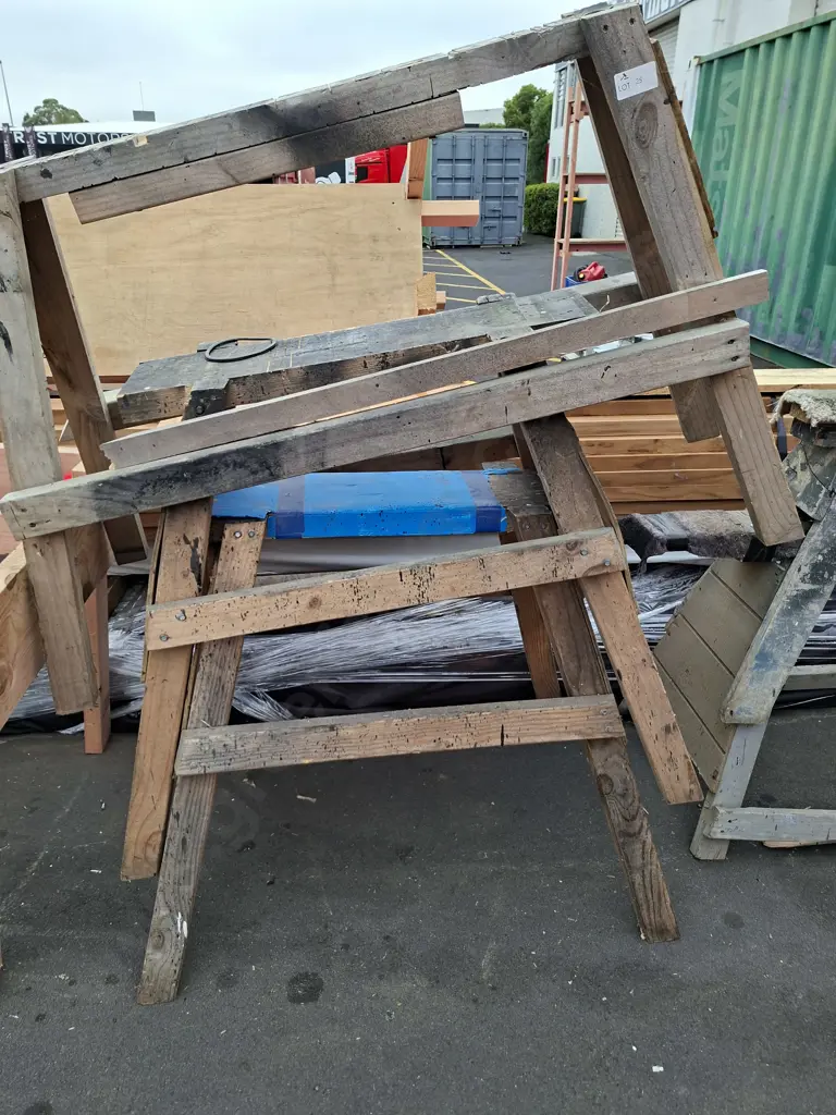 9 X WOODEN SAW HORSES VARIOUS SIZES Image 1++