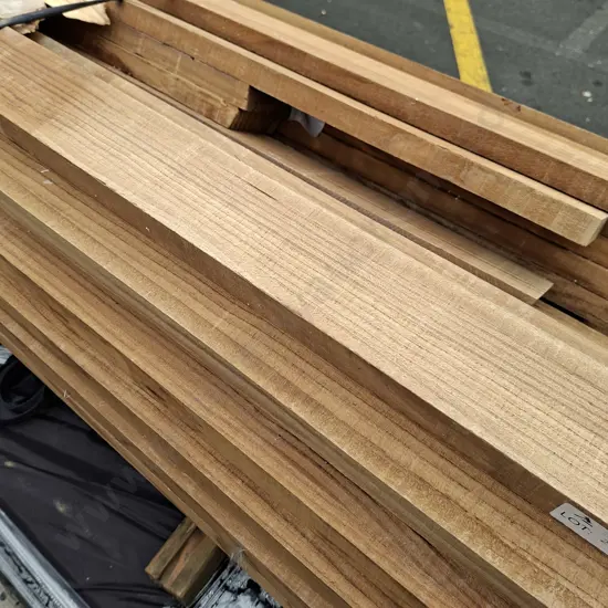 PACKET OF TIMBER, POSSIBLY PINE OR ACCOYA, VARIOUS SIZES, ALL APPROX 4M LONG