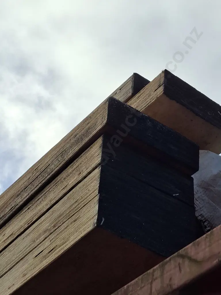 LARGE PACKETS OF LAMINATED TIMBER ON TOP OF CONTAINER APPROX 240 X 70MM X 5M LONG Image 1++