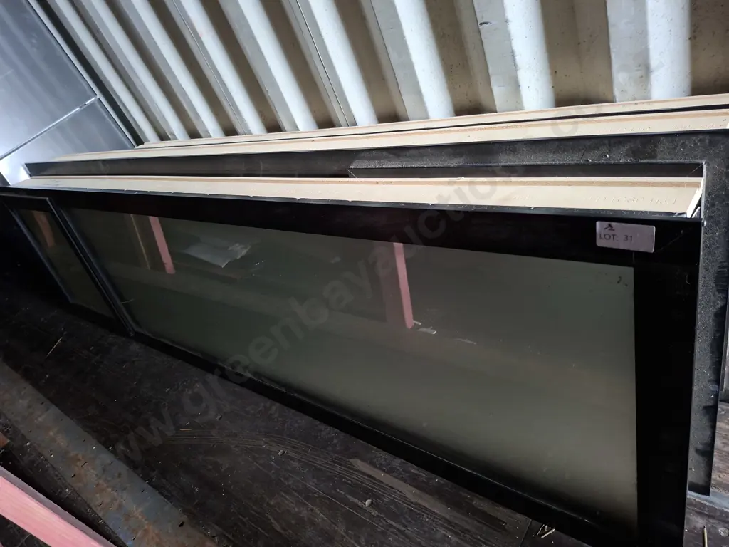 4 X NEW ALUMINIUM WINDOWS - INTERNAL MEASUREMENTS 2@ 2.41M TALL X 600MM AND 2@ 2.41M TALL X 450MM WIDE Image 1++